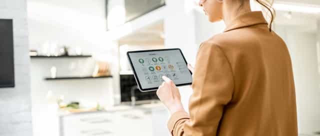 Digitale und smarte Sicherheit vom Tablet aus gesteuert für Ihr Zuhause von Steinkühler in Leverkusen.