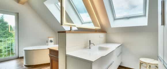 Modernes kleines Badezimmer von Steinkühler in Leverkusen.